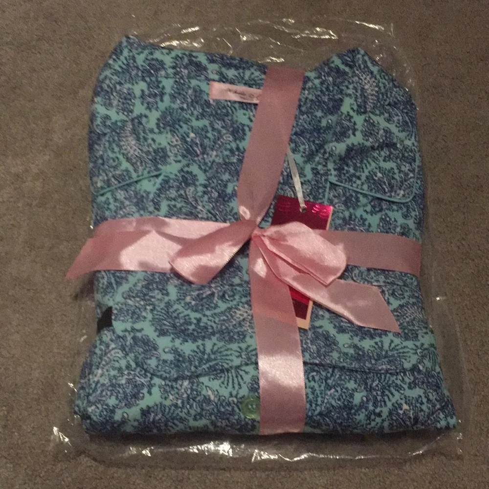 New (Package Opened) Mint Paisley Pajama Set - Picture 1 of 9